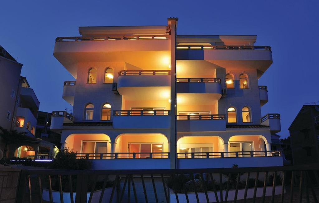 Sea View Apartments Sirena Okrug Gornji Ngoại thất bức ảnh