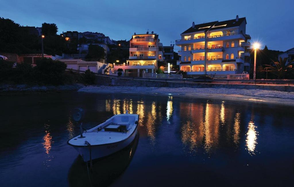 Sea View Apartments Sirena Okrug Gornji Ngoại thất bức ảnh