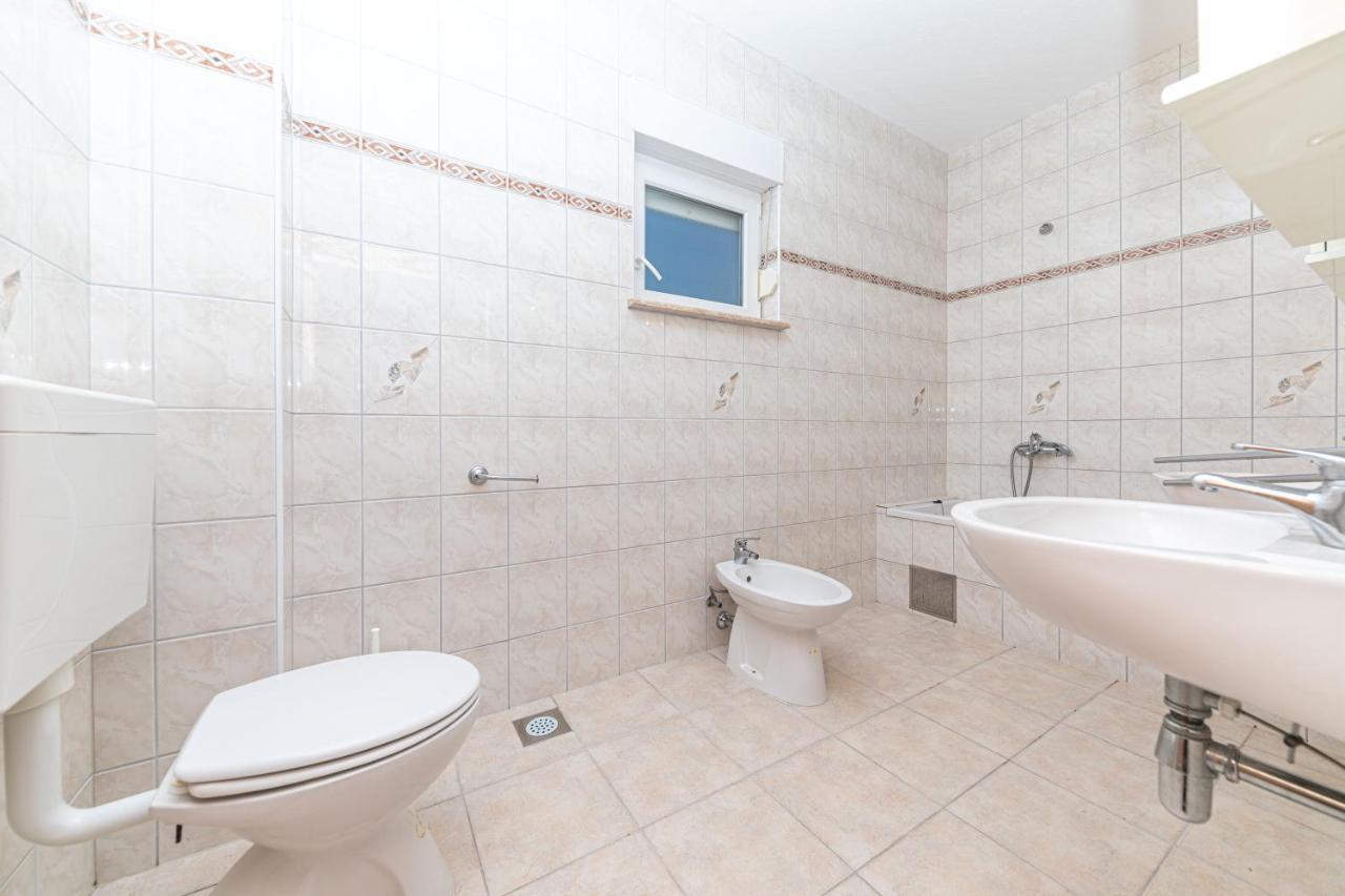 Sea View Apartments Sirena Okrug Gornji Ngoại thất bức ảnh