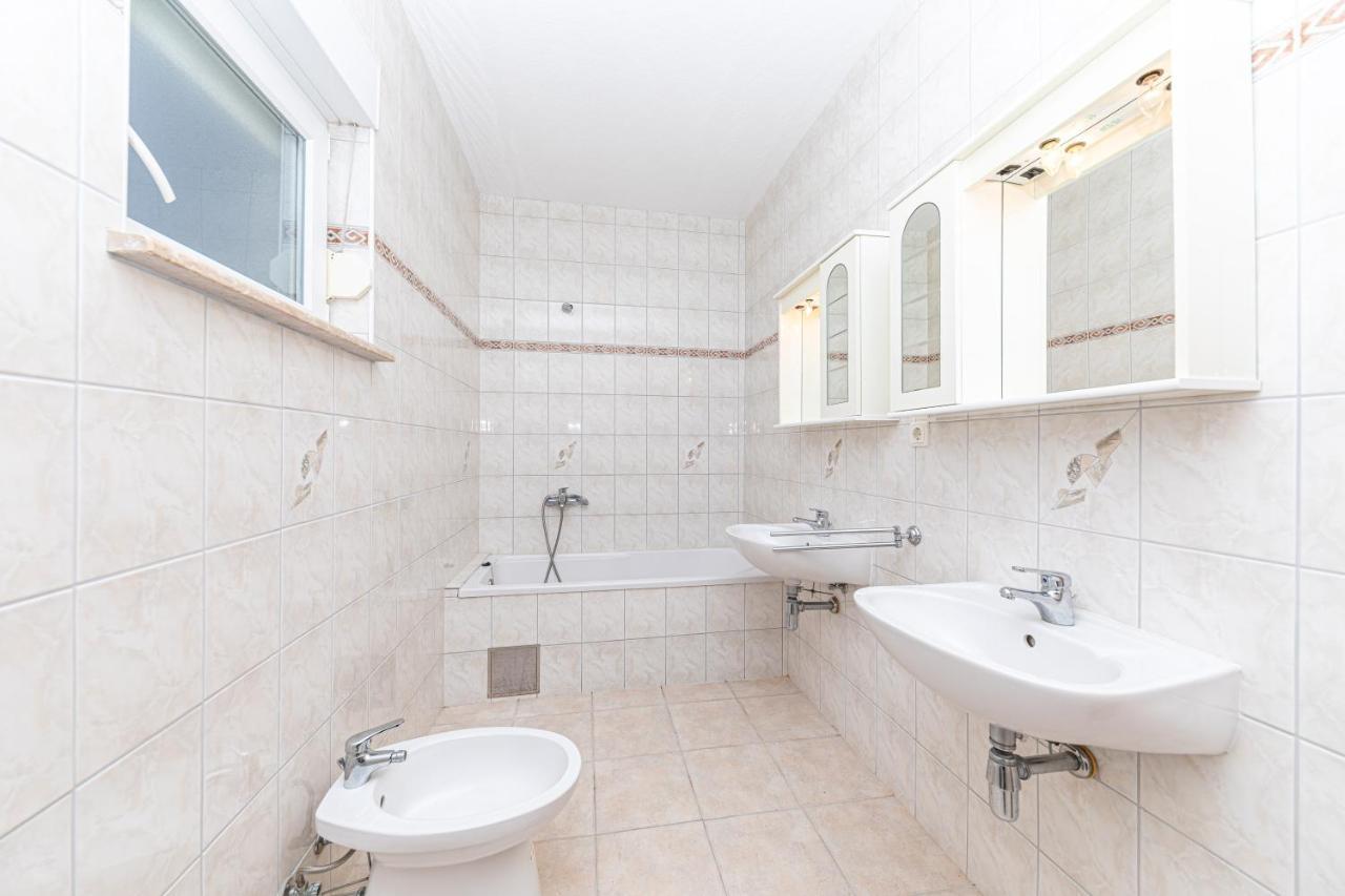 Sea View Apartments Sirena Okrug Gornji Ngoại thất bức ảnh