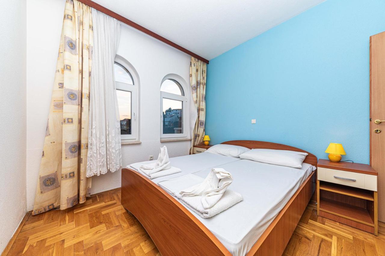Sea View Apartments Sirena Okrug Gornji Ngoại thất bức ảnh