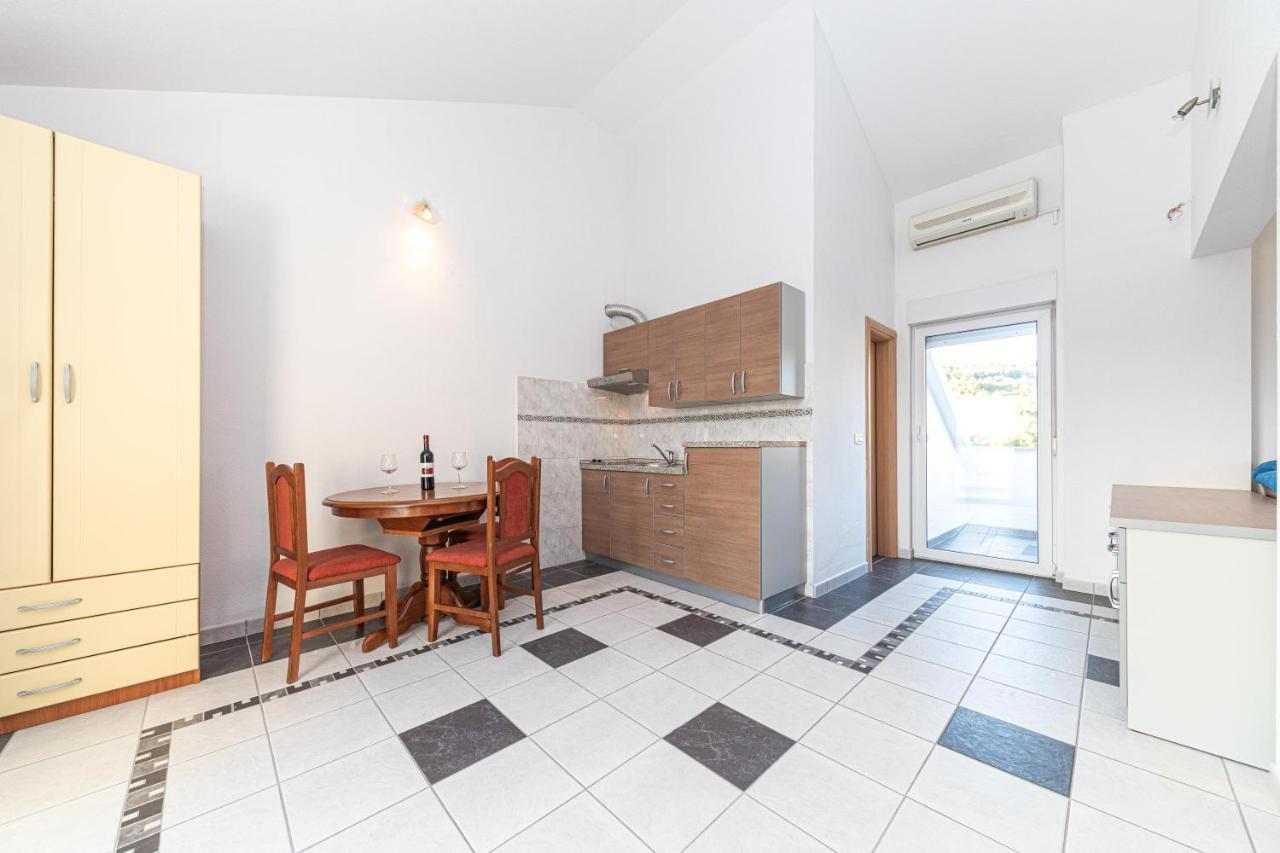 Sea View Apartments Sirena Okrug Gornji Ngoại thất bức ảnh